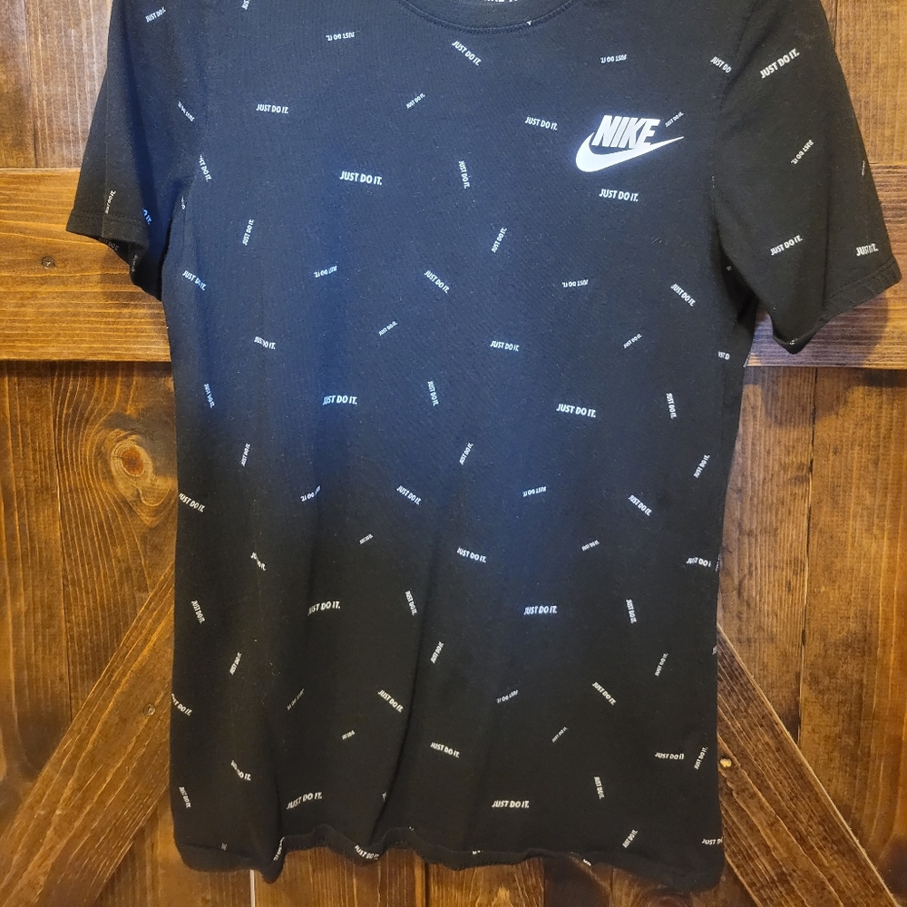 Nike top small - Picture 4 of 4